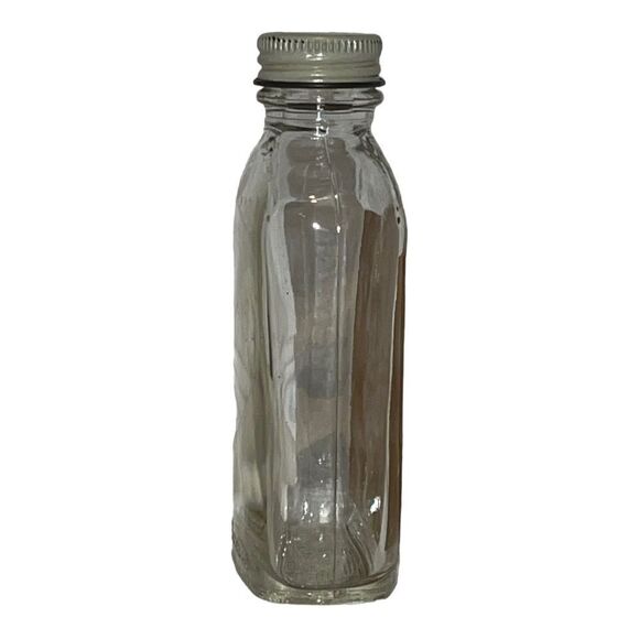 Fosters Imitation Black Walnut Flavor Glass Bottle Vintage Kitchen Cooking Décor - Picture 6 of 6